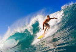 半岛体育官网-穆古鲁扎巅峰对决，莱万多夫斯基与60激战中国队分钟，绝杀胜负难料！